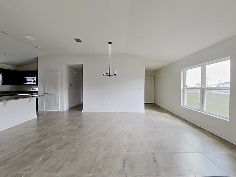 4600 Glencrest Loop - Photo 7 of 19