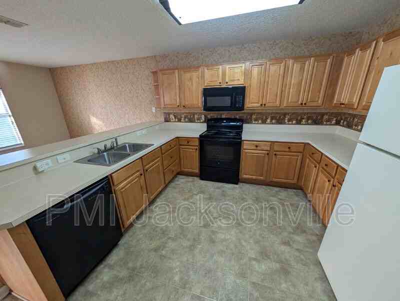 4592 Muscadine Ct - Photo 3 of 17