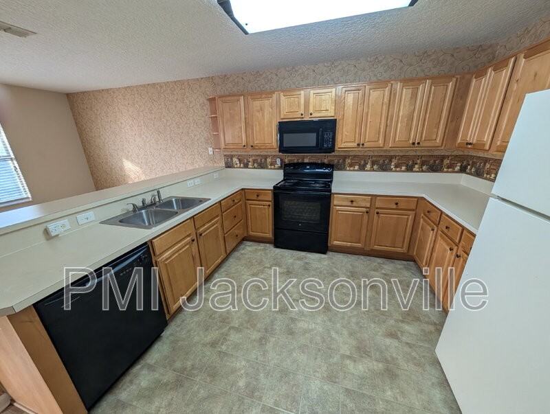 4592 Muscadine Ct - Photo 5 of 17