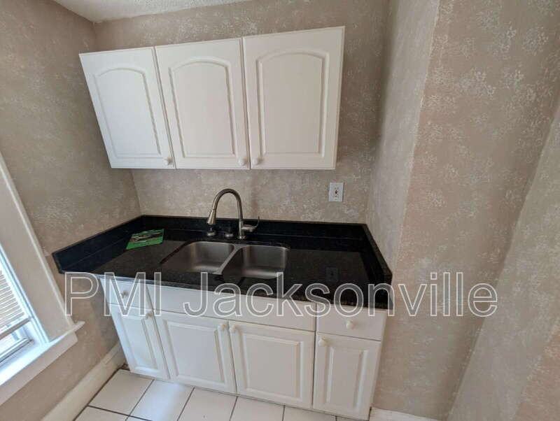 2623 College St - Photo 6 of 15