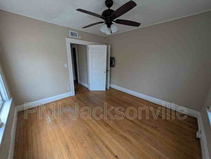 2623 College St - Photo 7 of 15