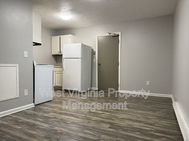 852 Mercer St #4 - Photo 2 of 7