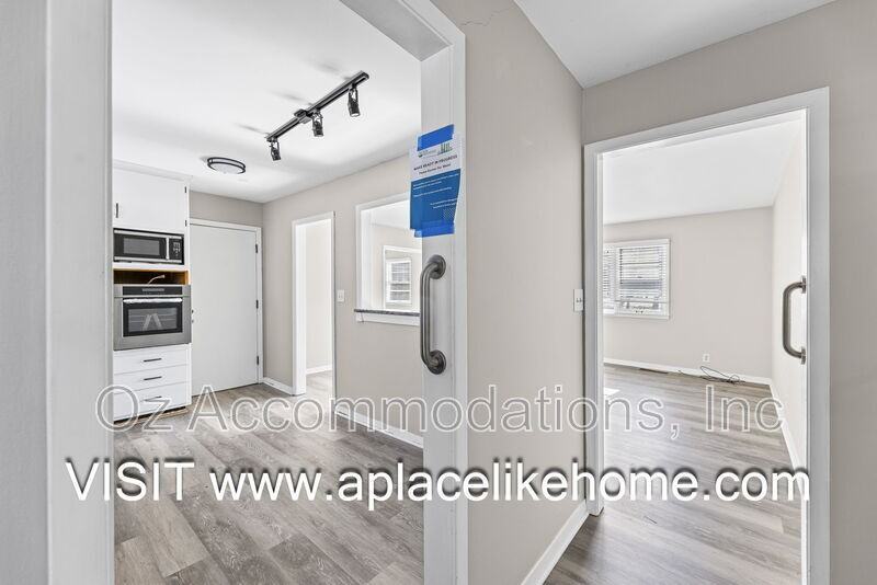 515 E Sheridan St - Photo 5 of 31