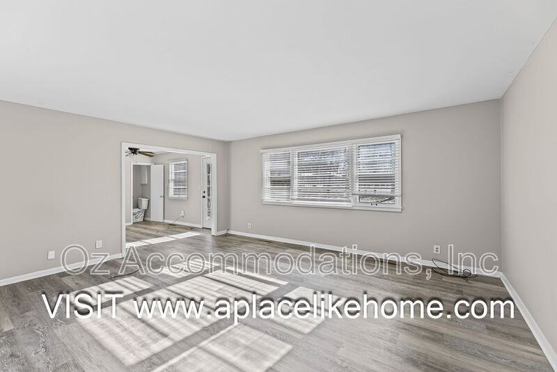 515 E Sheridan St - Photo 6 of 31