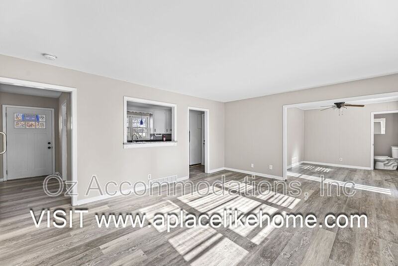 515 E Sheridan St - Photo 7 of 31