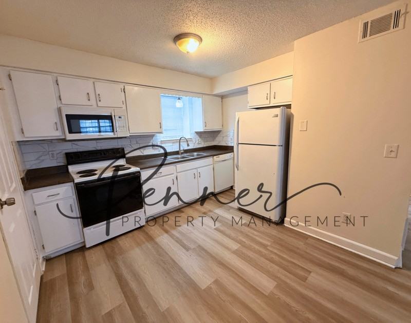 716 North Lee's Summit Road - Photo 2 of 9