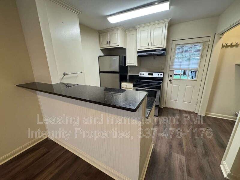 2419 Robley Dr - Photo 3 of 15