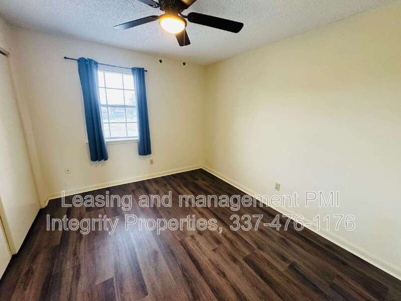 2419 Robley Dr - Photo 6 of 15