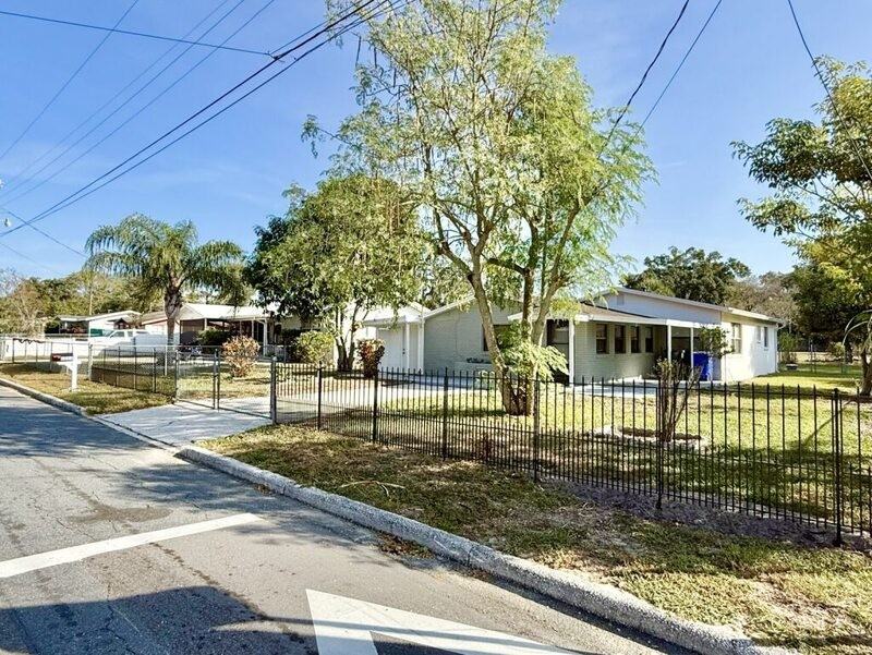 1221 Jewel Ave - Photo 6 of 50