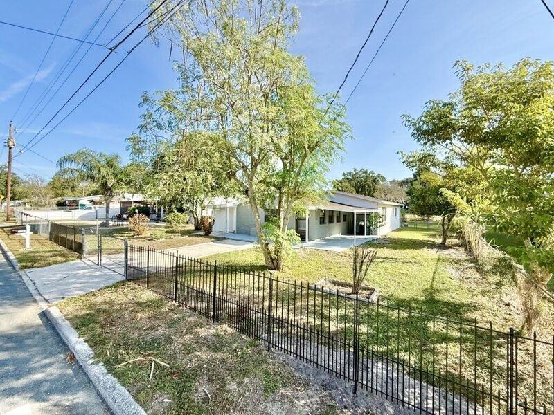 1221 Jewel Ave - Photo 7 of 50