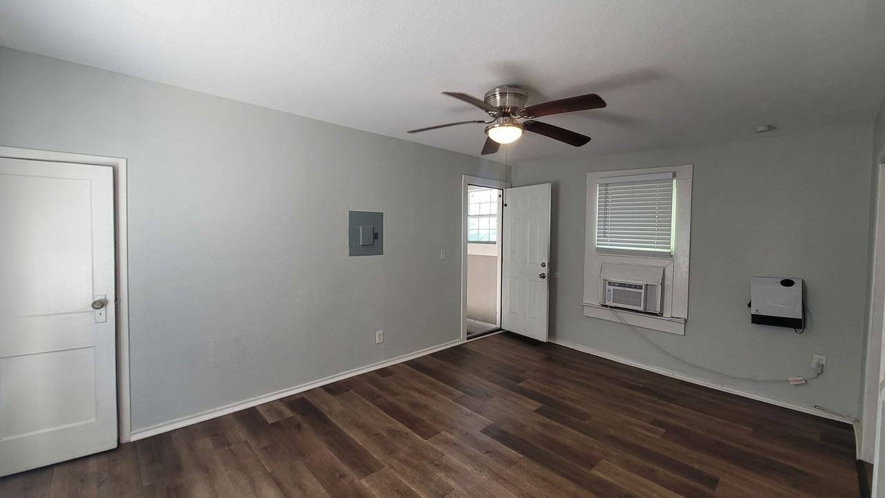 Gramercy/Elmendorf - Photo 2 of 27