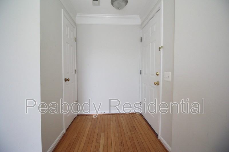 46944 Courtyard Sq #300 - Photo 2 of 27