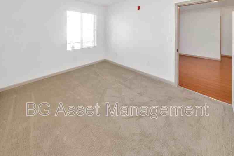 1459 Macarthur Boulevard #27 - Photo 6 of 20