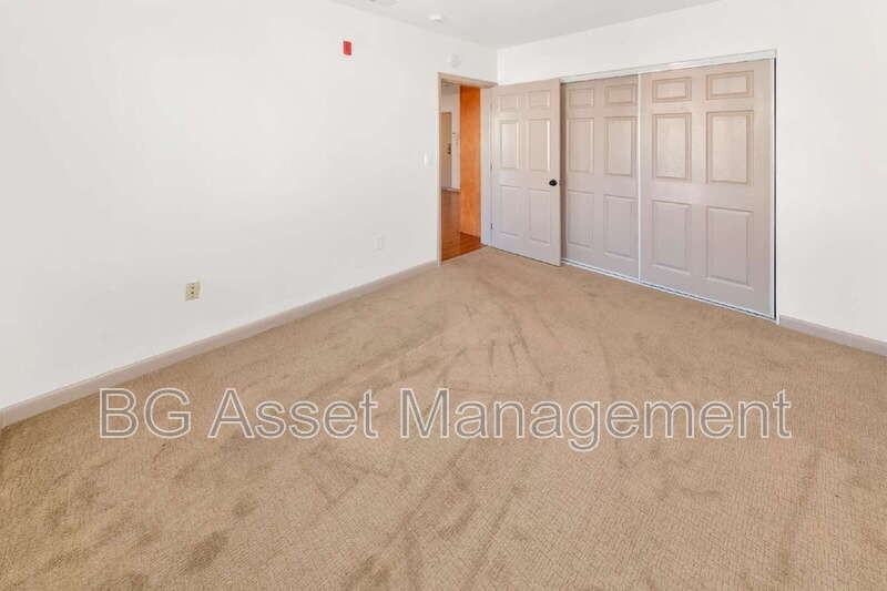 1459 Macarthur Boulevard #27 - Photo 7 of 20