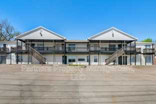 825 North Leverett Avenue - Photo 1 of 1