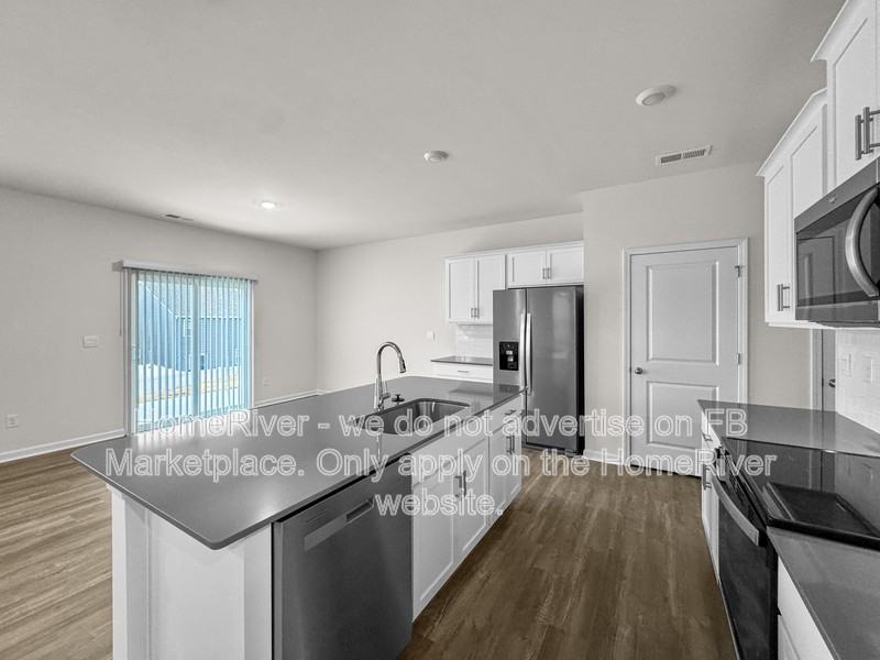 1345 37th Avenue Ln Ne - Photo 4 of 26