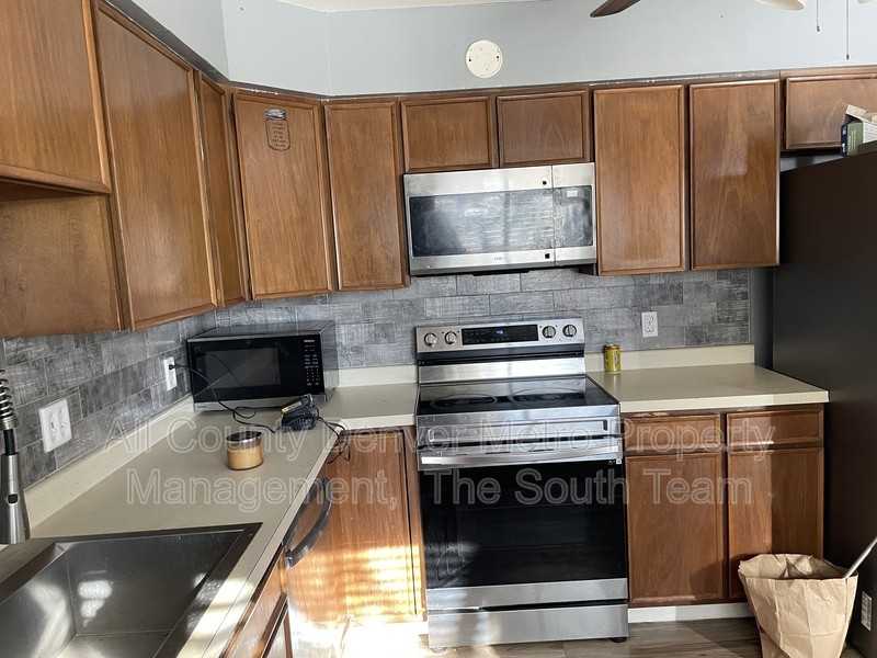 2833 S Depew St - Photo 4 of 25