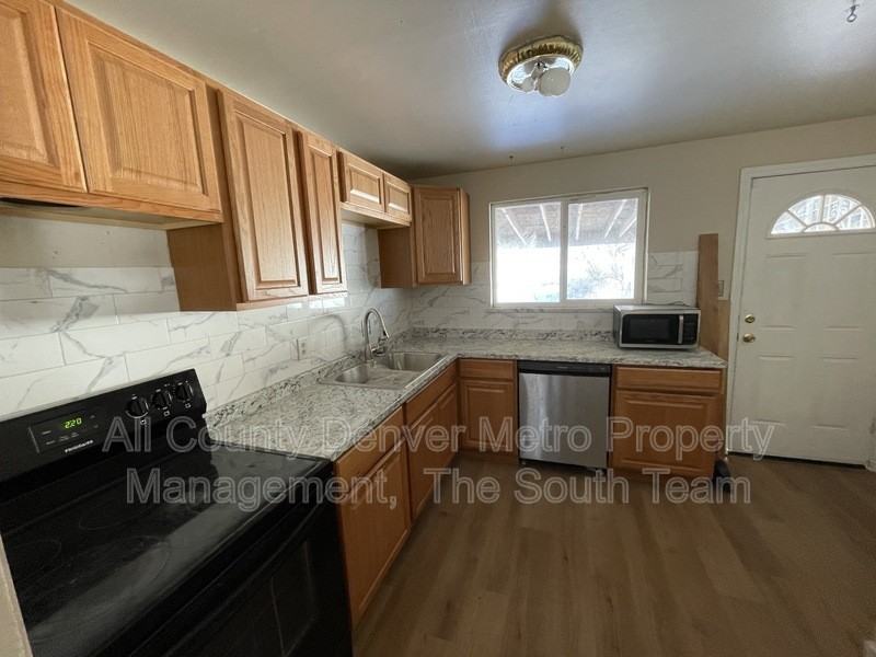 1250 S Ames St - Photo 7 of 21