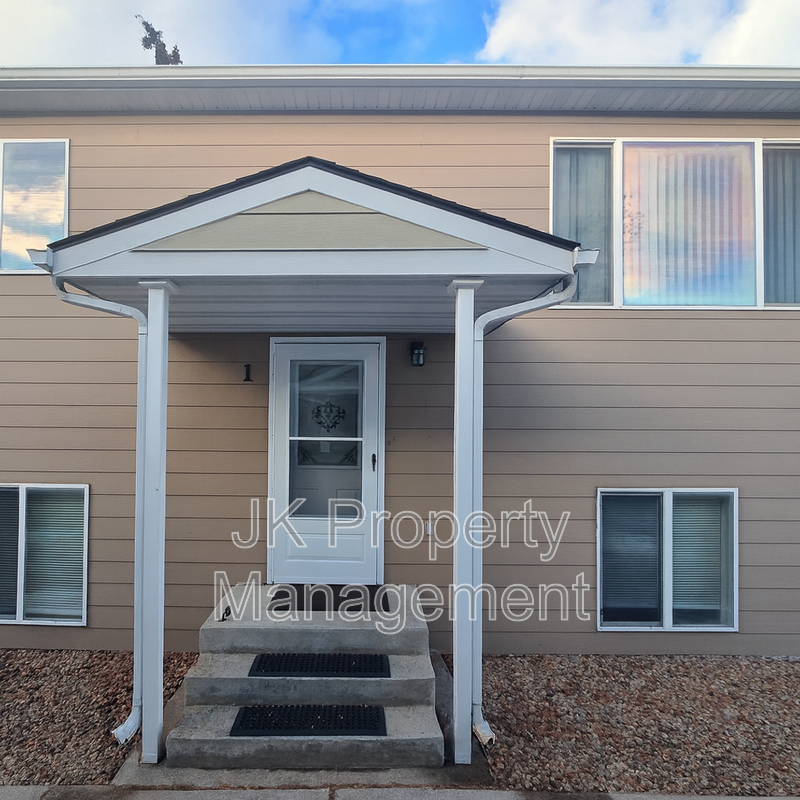 819 6th Ave S #1 - Photo 2 of 19