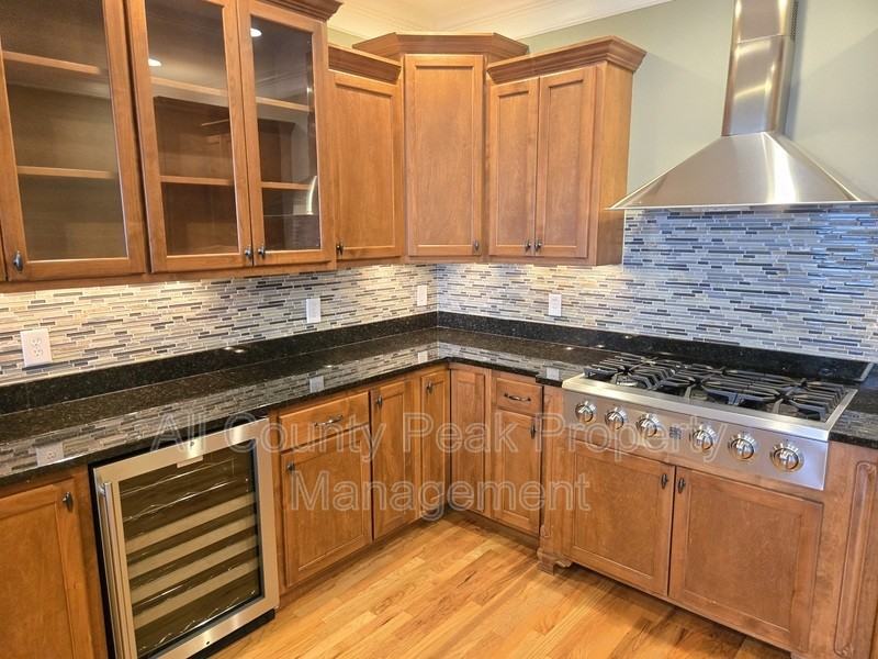 216 Shady Ridge Ln - Photo 7 of 31