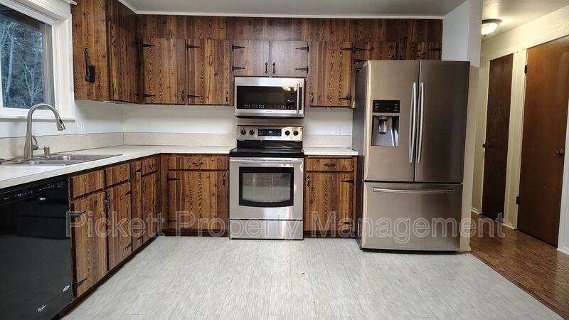 24410 Andorra Ct Ne - Photo 5 of 17