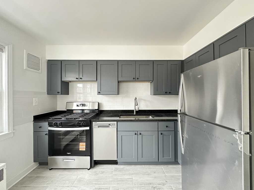 6721 N California Ave #2E - Photo 3 of 21