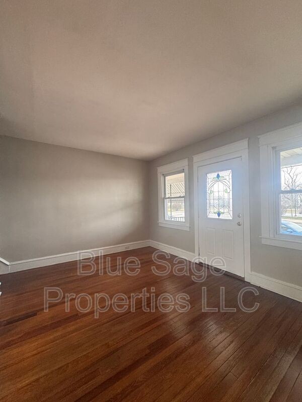 1411 Lawrence Road - Photo 3 of 32