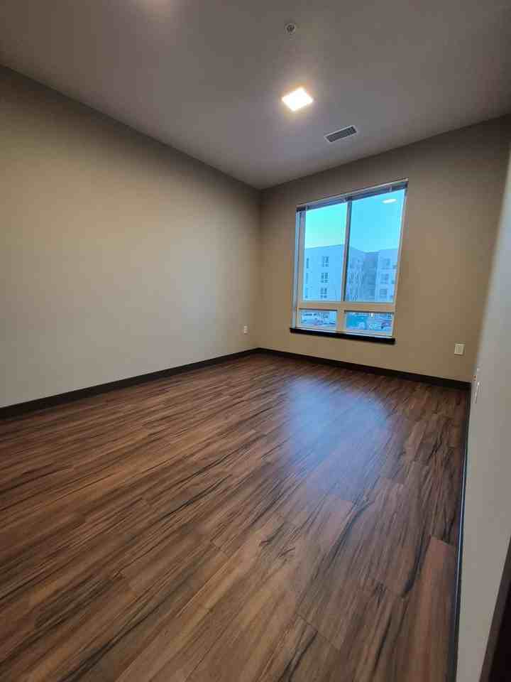 Atlantis Apartments - Photo 7 of 9