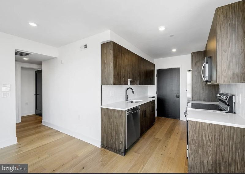 1800 West Girard Avenue - Photo 4 of 10