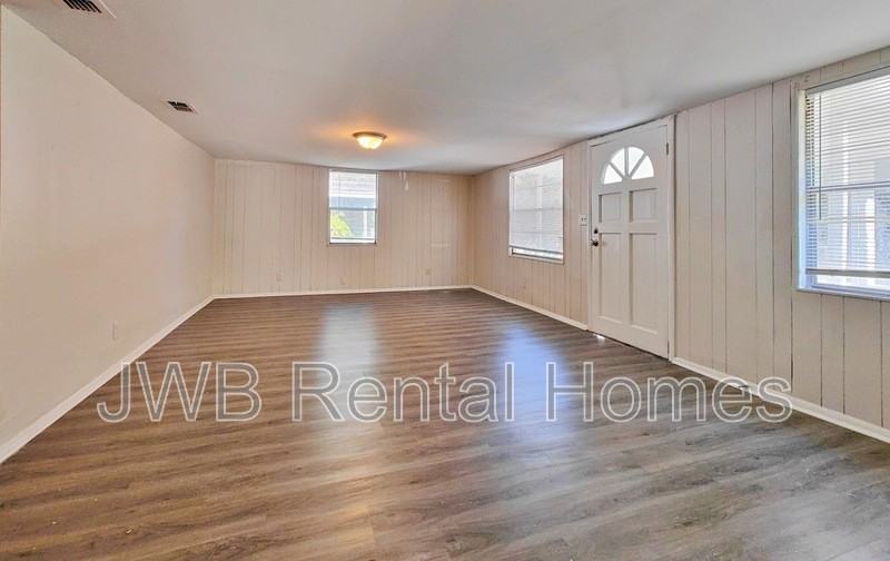 7954 Pipit Ave - Photo 3 of 10