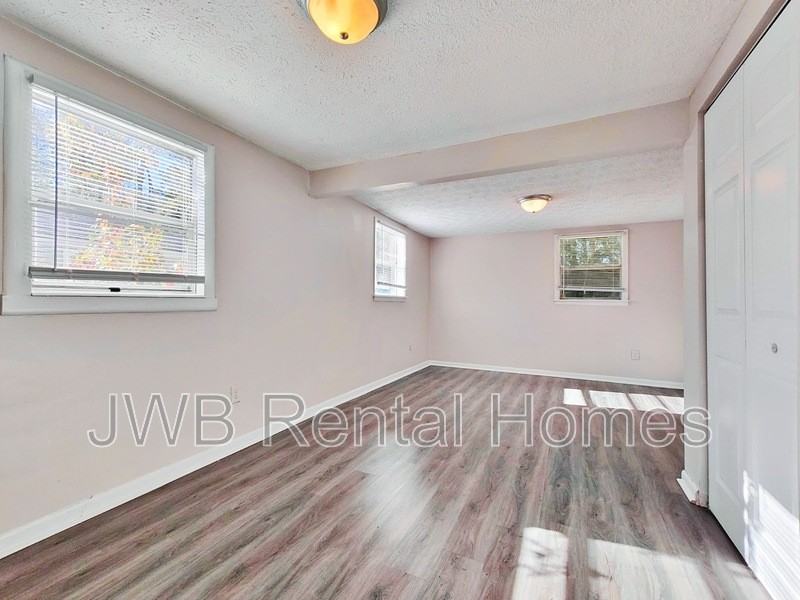 7954 Pipit Ave - Photo 4 of 10