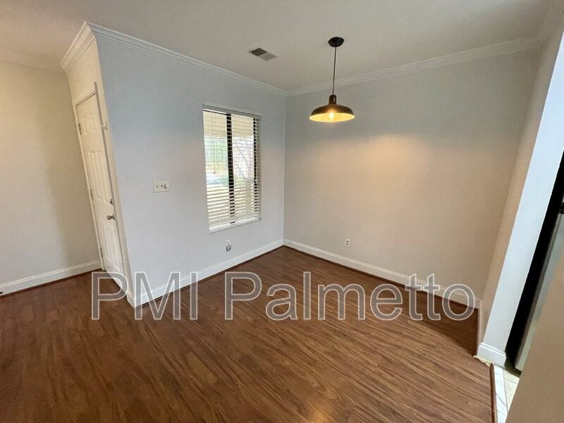 229 Windsor Point Rd #5H - Photo 7 of 21