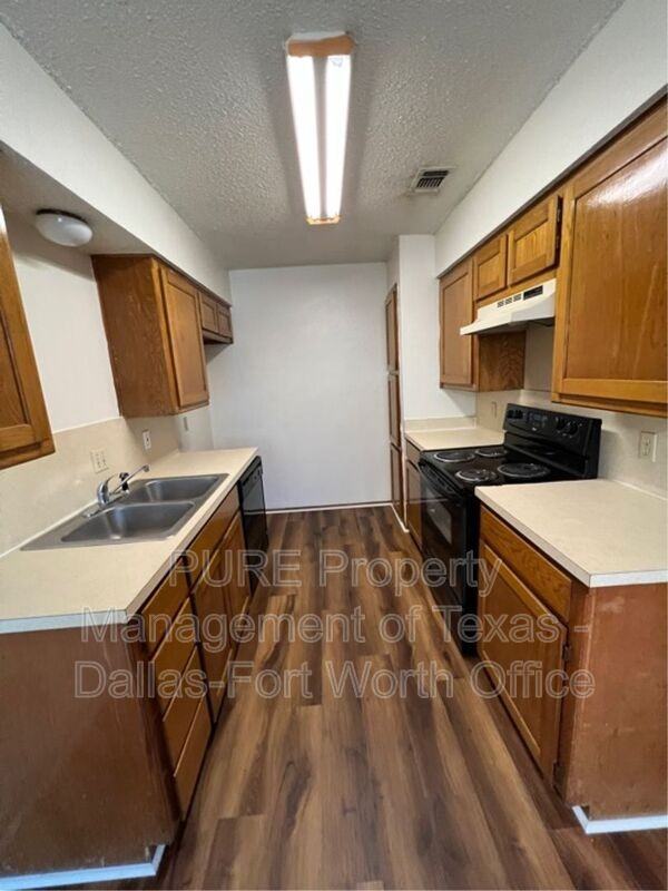 321 Asbury Dr - Photo 3 of 25