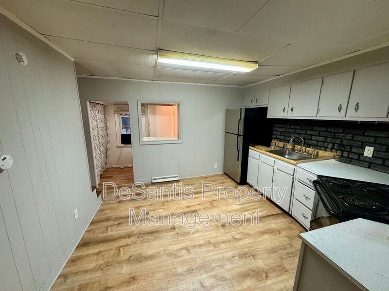 474 Stang Avenue - Photo 7 of 36