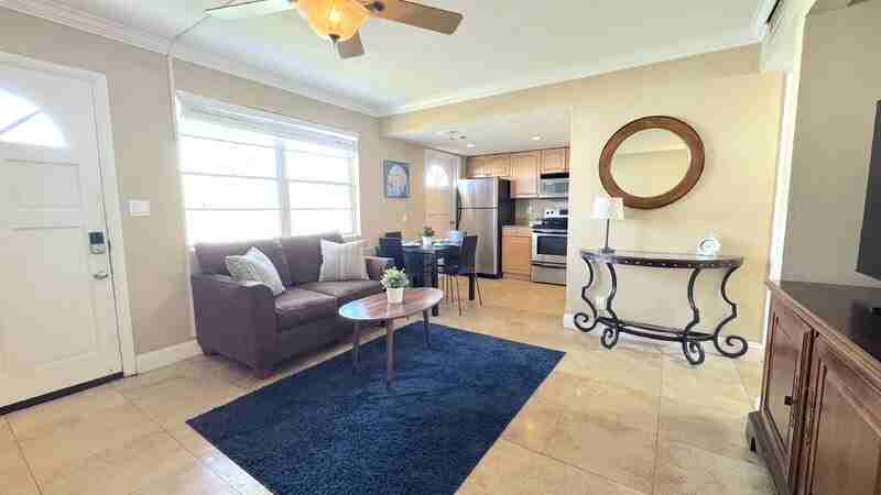 506 University Blvd #2 - Photo 3 of 18