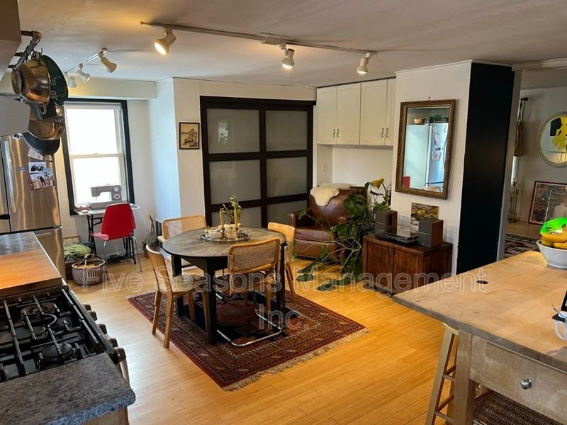 285 1/2 Weaver St - Photo 5 of 22