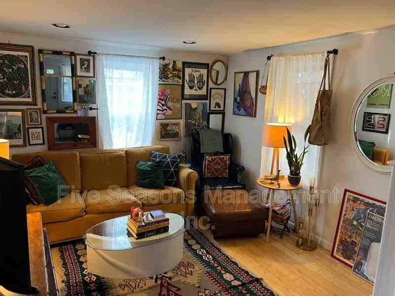 285 1/2 Weaver St - Photo 6 of 22