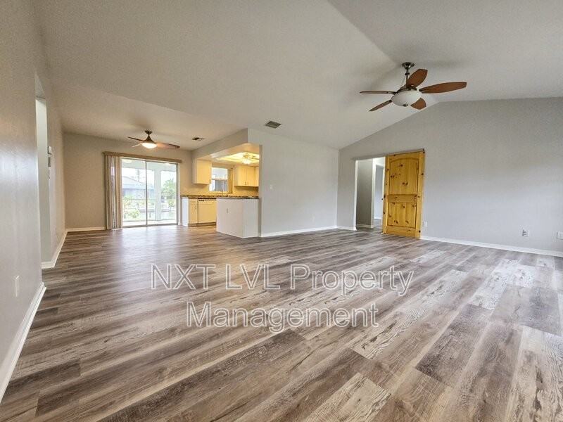 1811 Ne 2nd St - Photo 2 of 16