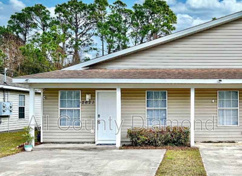 2621 Lagoon Knl - Photo 3 of 13