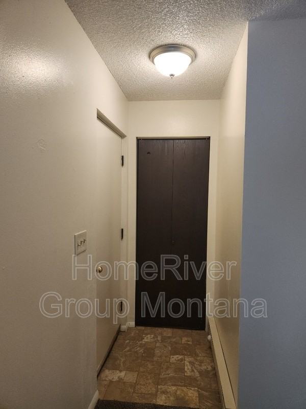 2131 S 4th St W #D - Photo 2 of 21