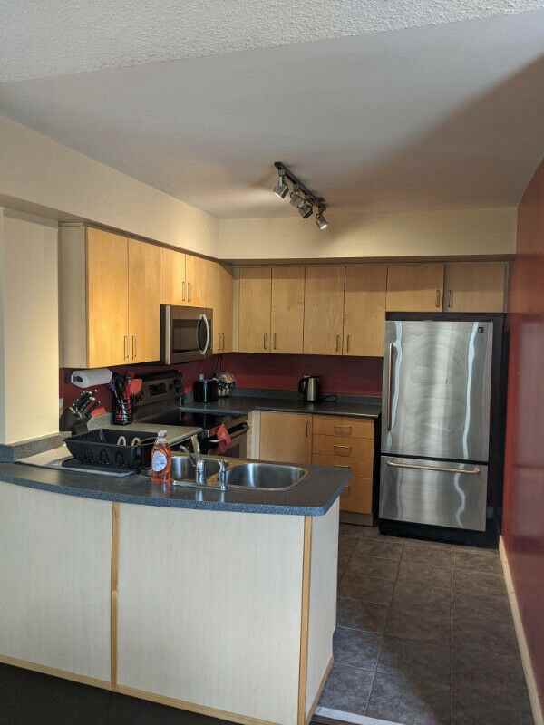 King St W - Photo 3 of 8