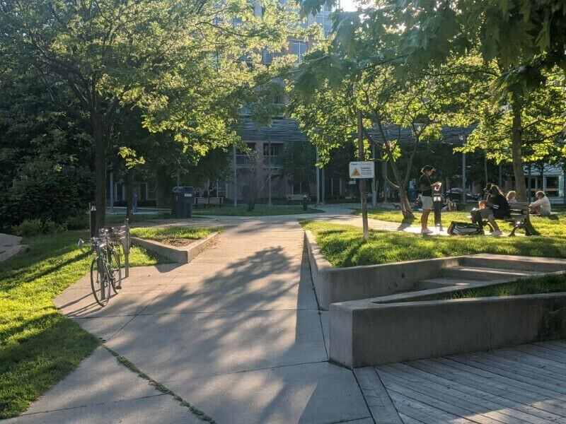 King St W - Photo 2 of 8