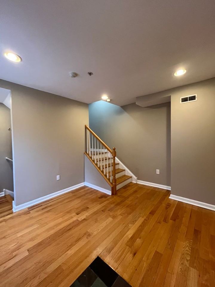 1027 North 4th Street #H - Photo 3 of 20