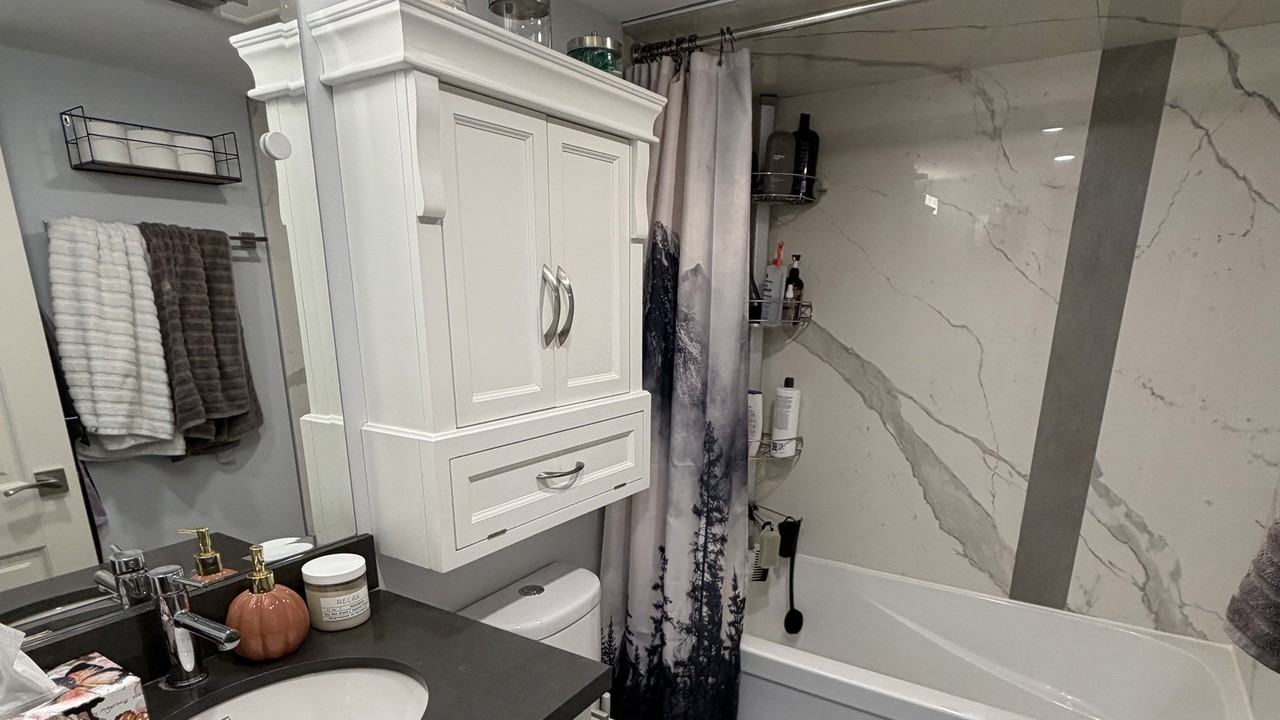 980 Avenue Road #3 - Photo 7 of 9