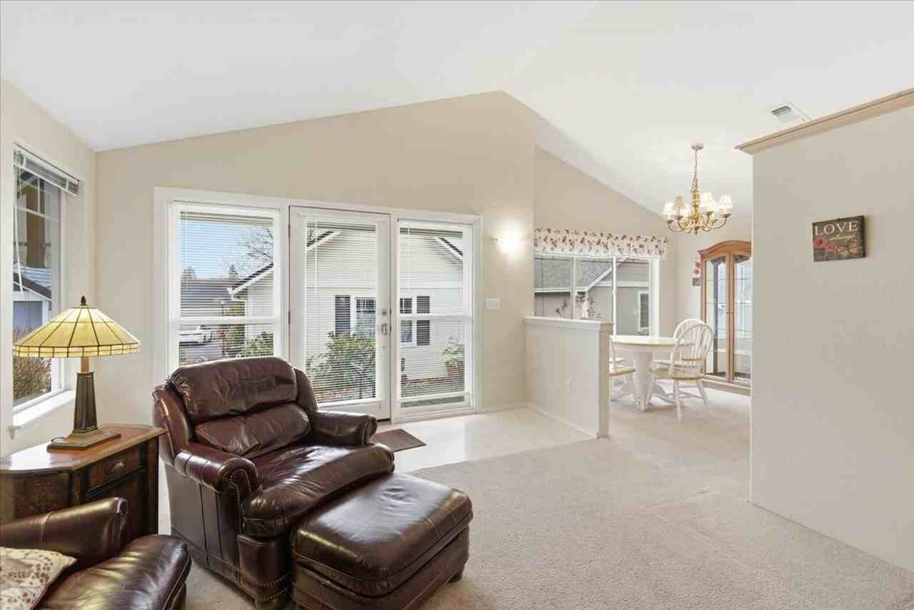 471 Scottsdale Cir - Photo 7 of 21