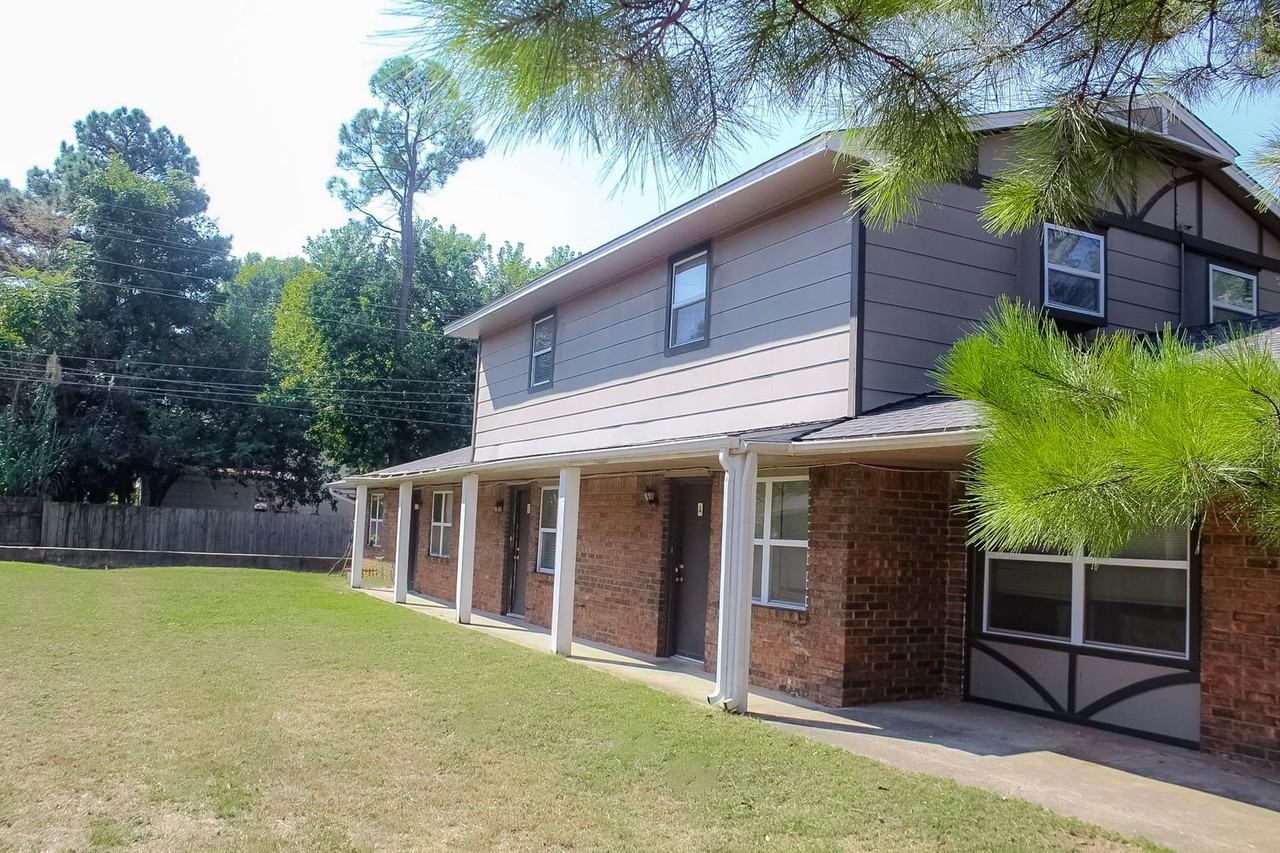 Chalet Apartments - Photo 7 of 8