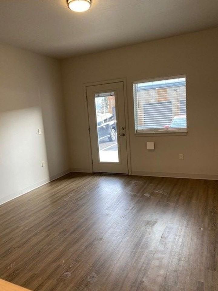 Apartments @ 2 Mile - Photo 6 of 21