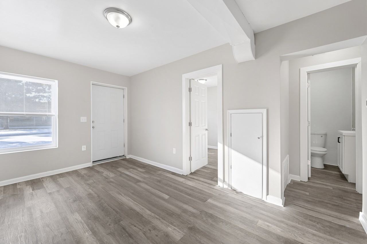 Ford Row - Photo 5 of 10