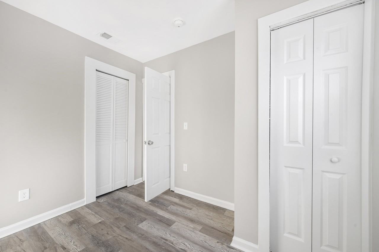 Ford Row - Photo 7 of 10