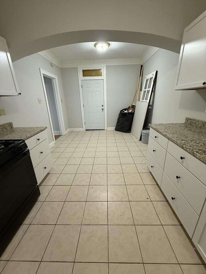 2119-21 S Euclid - Photo 5 of 18